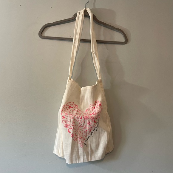 Free People White and Pink Graphic Linen Tote Bag - Picture 2 of 4